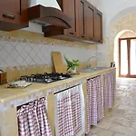 Alojamento de Acomodação e Pequeno-almoço Masseria Peppeturro 3*