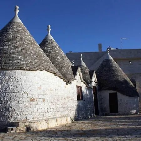 Masseria Peppeturro 3* Cisternino